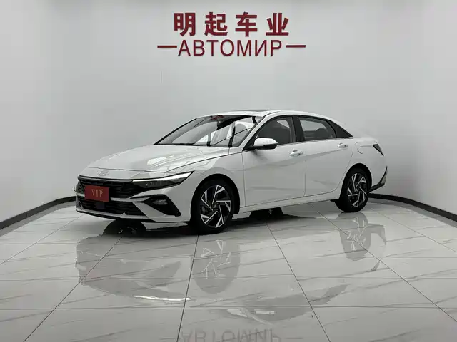 Hyundai Elantra 2024