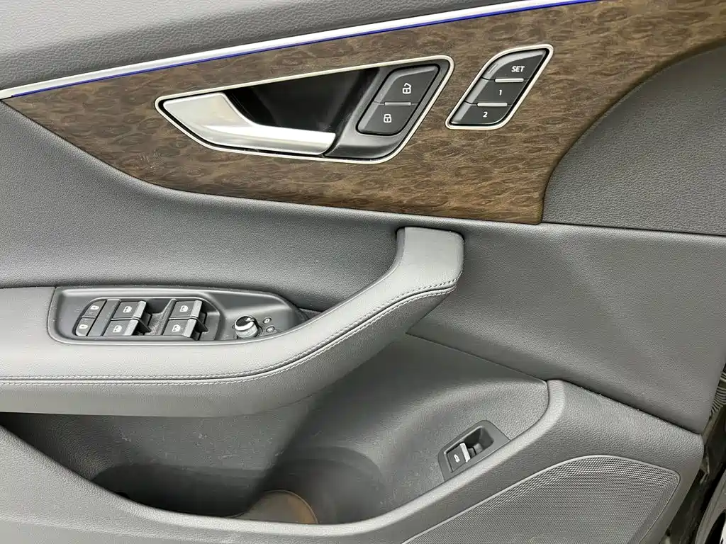 Photo 17 - Audi Q7