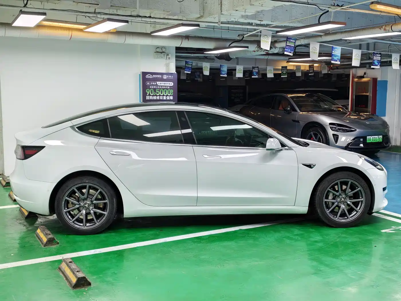 TESLA MODEL 3