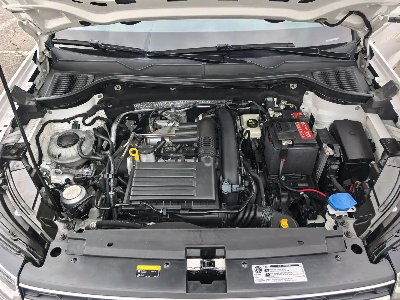 Volkswagen Tharu 2022 280TSI FWD Luxury Edition фото 14