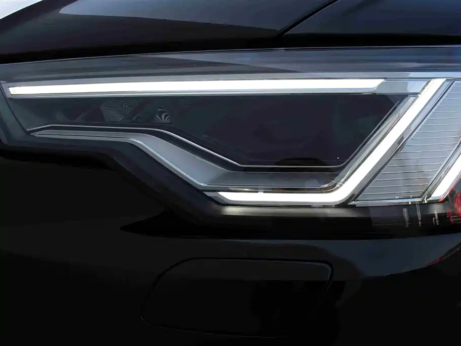 Audi A6L 2023 40 TFSI Luxury Dynamic фото 16