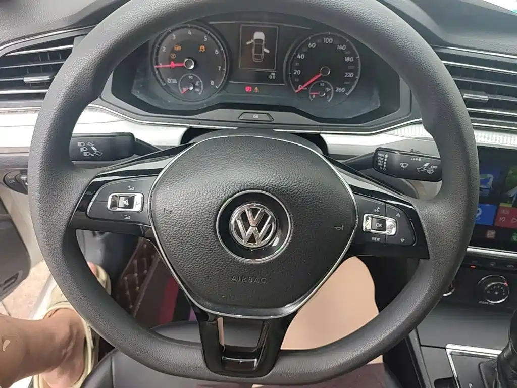 Photo 11 - Volkswagen Lamando