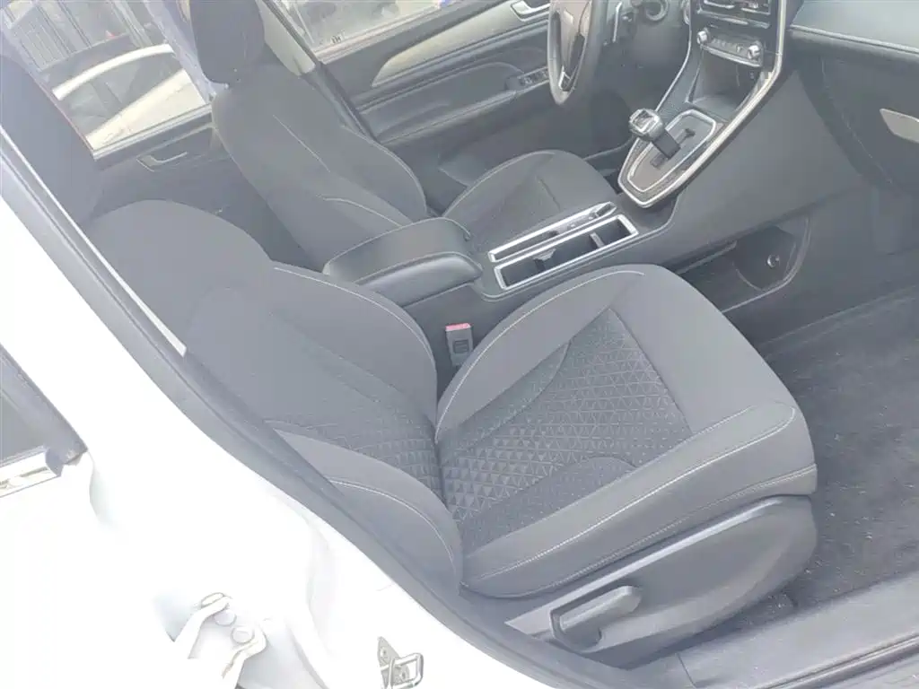 Haval M6 2021 PLUS 1.5T DCT Elite Smart Connect фото 25