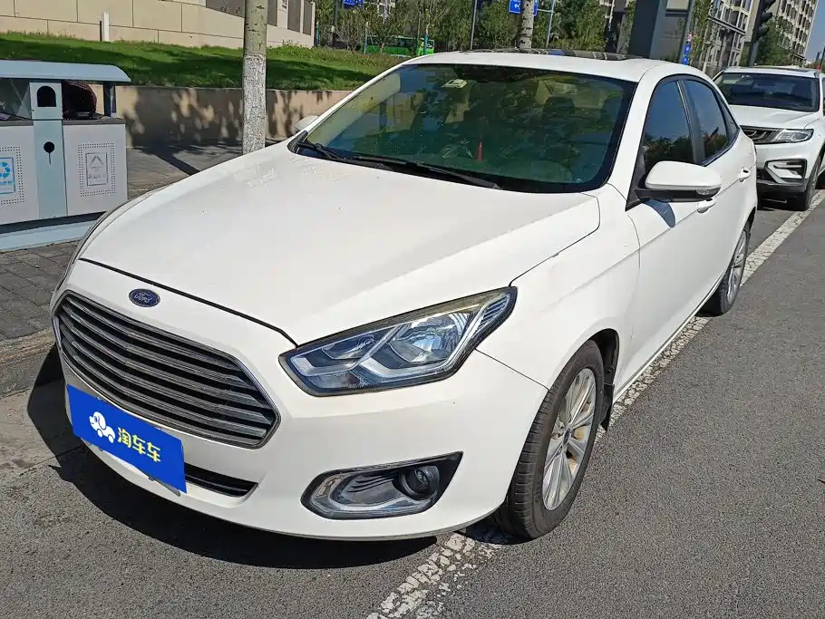Ford Escort 2015 — пригон из Китая