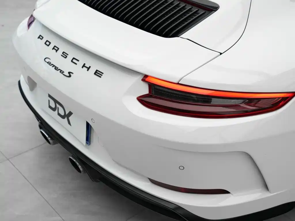 Photo 6 - Porsche 911