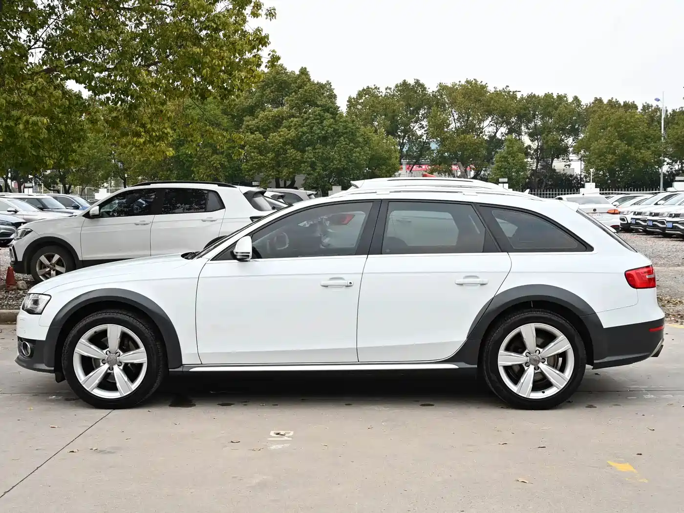 Audi A4 (Import) 2015 2014 40 TFSI allroad quattro plus