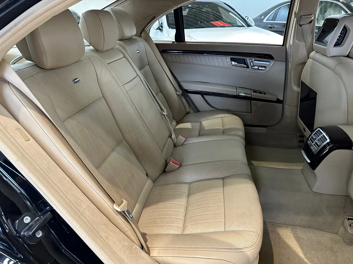 Mercedes-Benz S-Class 2012 S 600 L Grand Edition фото 14