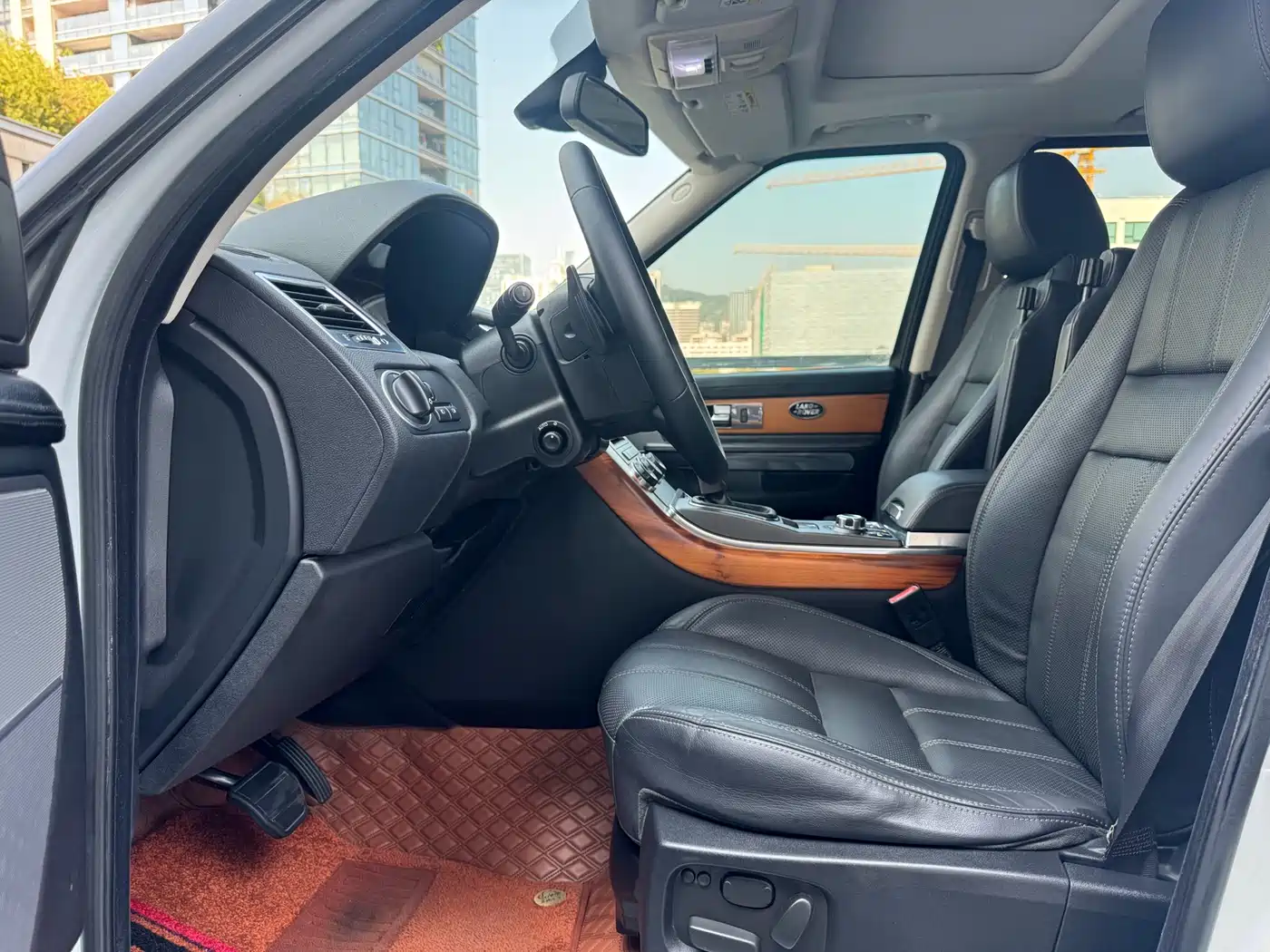 Land Rover Range Rover Sport 2011 3.0 TDV6 Diesel фото 9