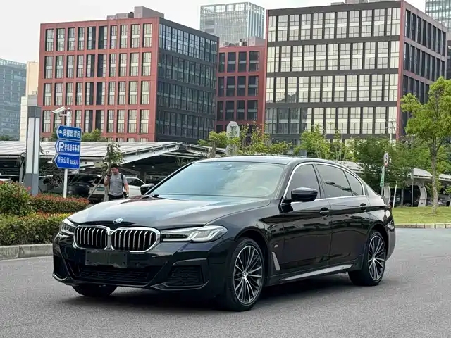 BMW 5 Series 2023