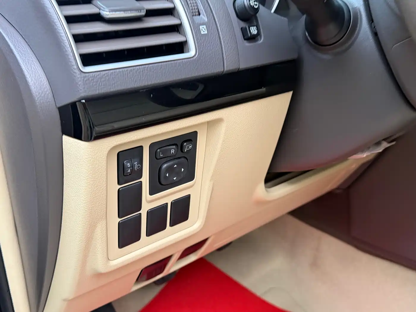 Toyota Prado 2016 2.7L Manual Edition фото 28