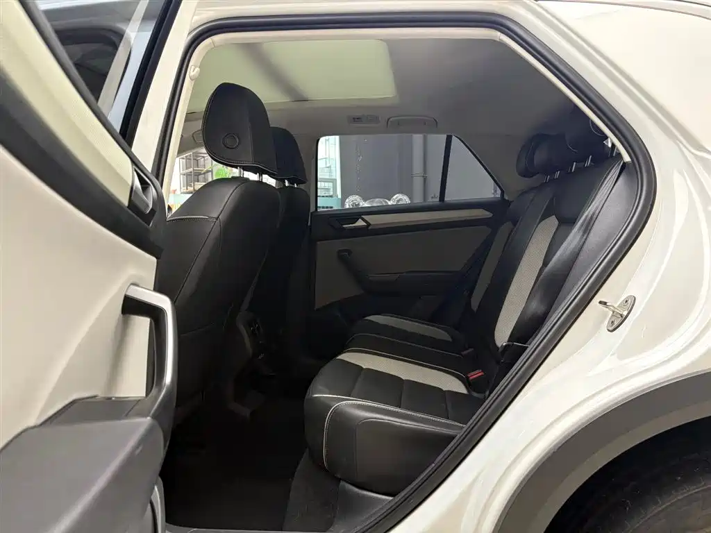 Volkswagen T-ROC 2026 2024 280TSI DSG 2WD Time Edition