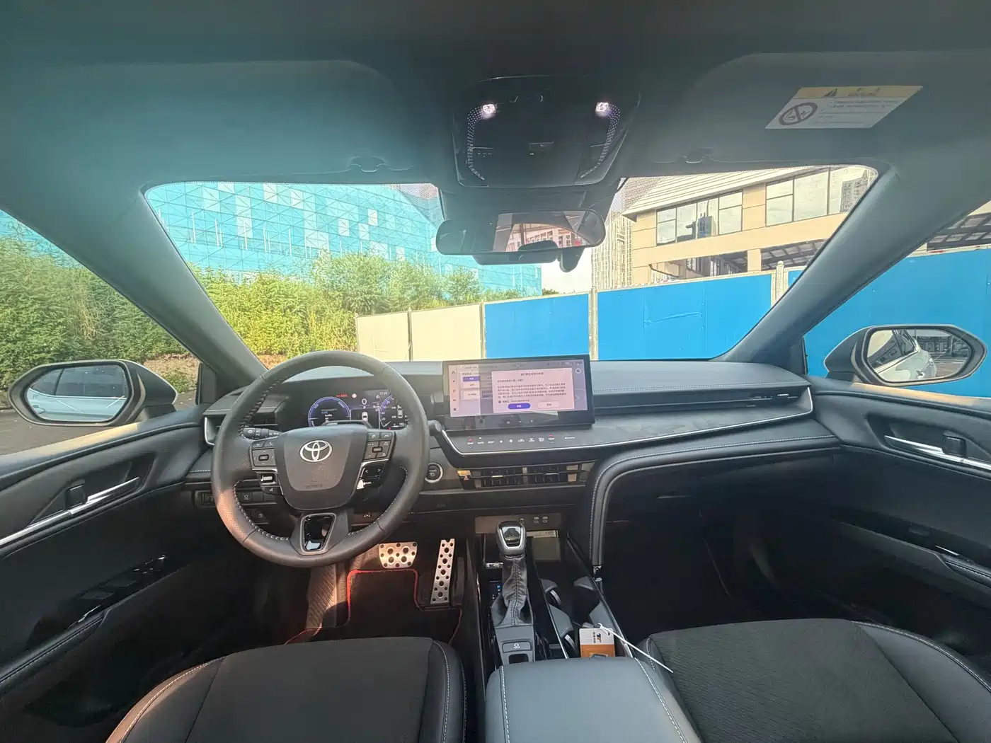 Photo 6 - Toyota Camry