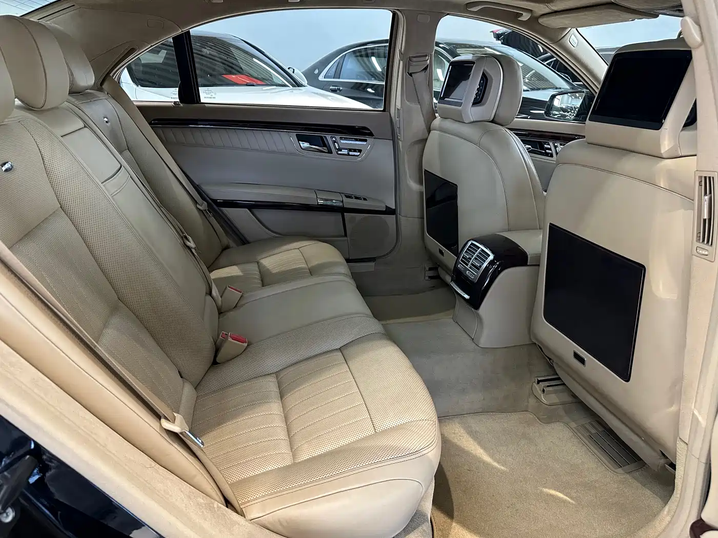 Mercedes-Benz S-Class 2012 S 600 L Grand Edition фото 12