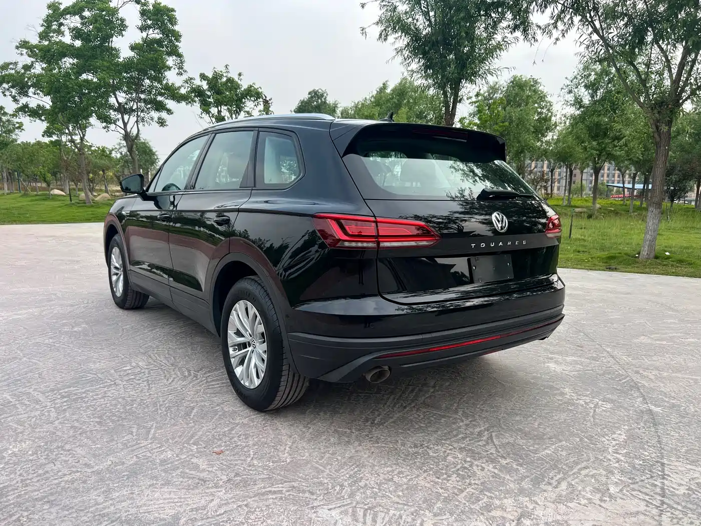 Volkswagen Touareg 2019 2.0TSI Pilot Edition China VI фото 3