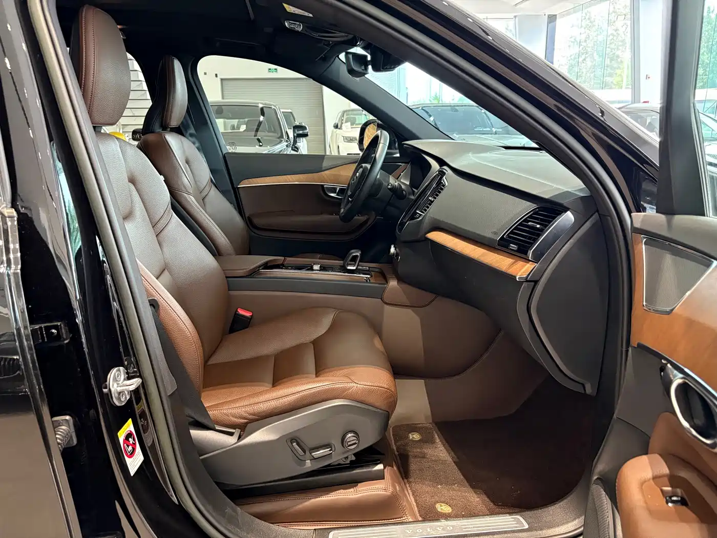 Photo 18 - Volvo XC90