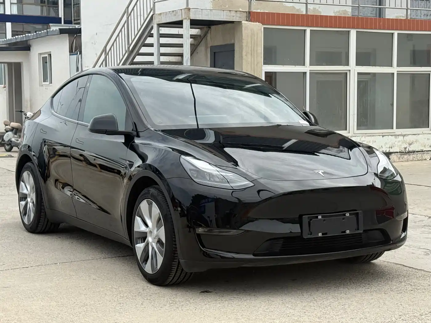 Фото 3 - Tesla Model Y