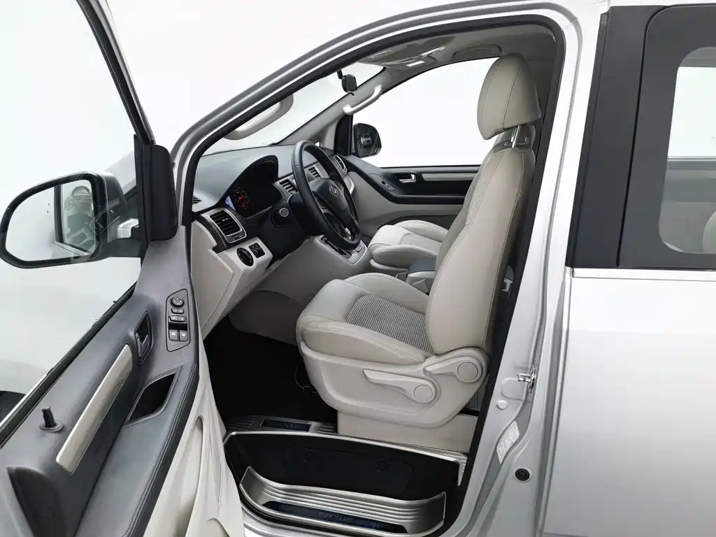 SAIC Maxus Maxus G10 2019 2018 PLUS 2.0T Auto Smart Enjoyment Edition