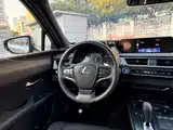 صورة 7 - Lexus UX Electric