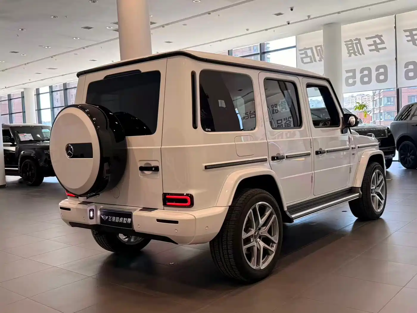 Mercedes-Benz G-Class 2024 G 500 фото 26