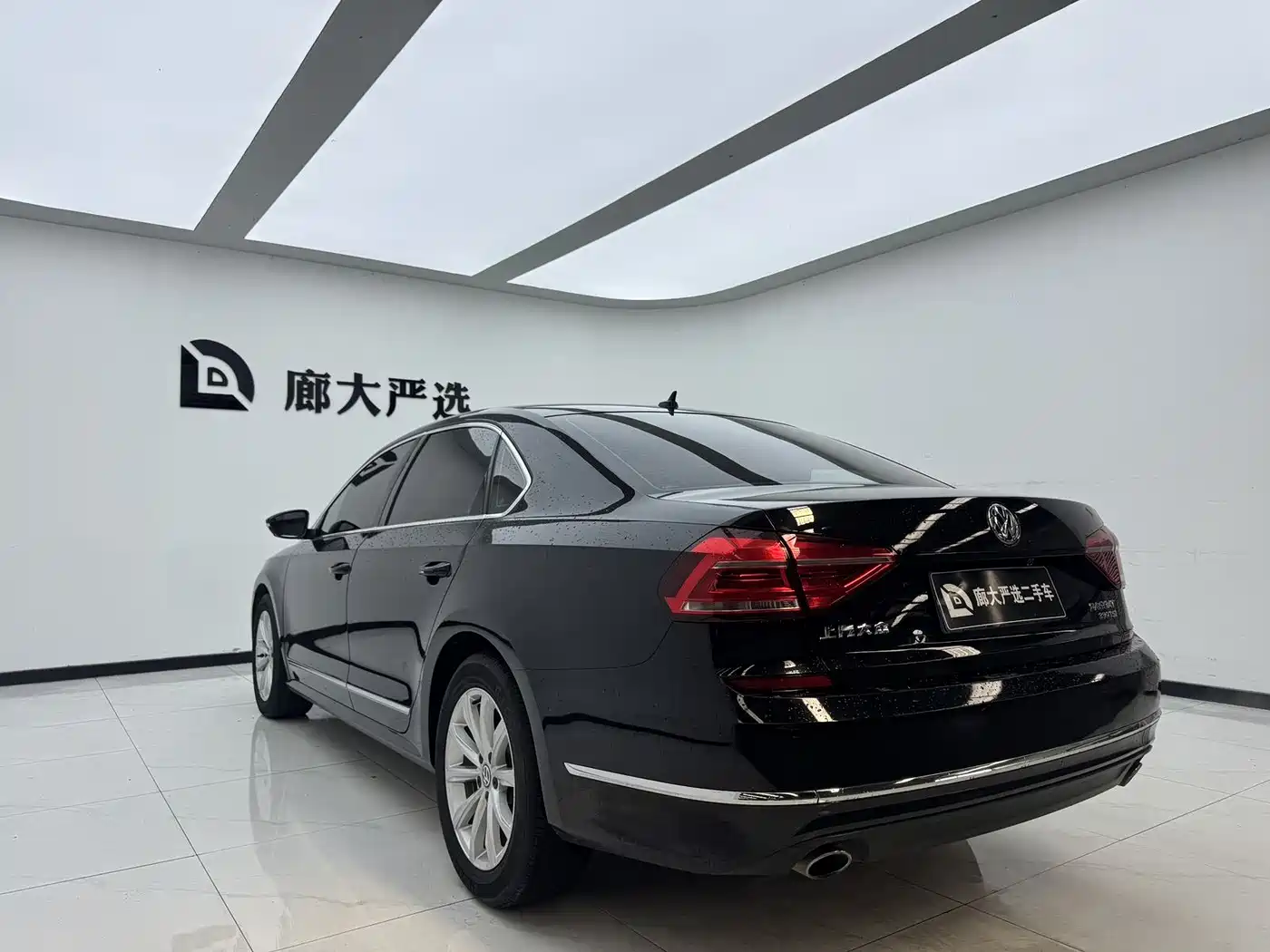 Volkswagen Passat 2017 330TSI DSG Prestige фото 15