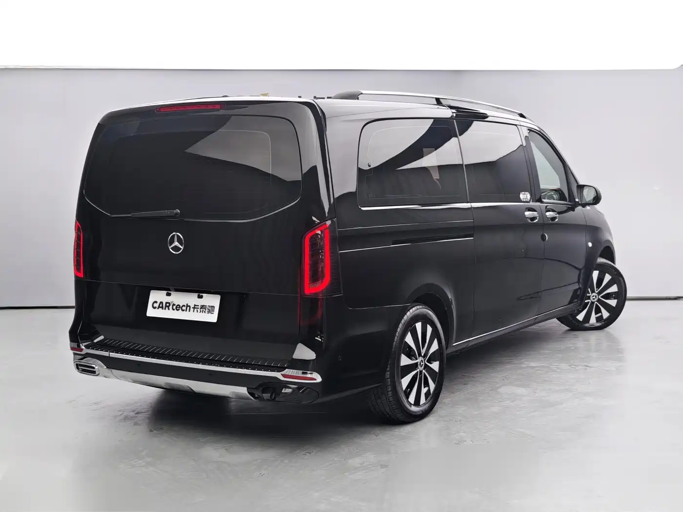 Mercedes-Benz Vito 2021 2.0T Elite 7-Seater фото 4