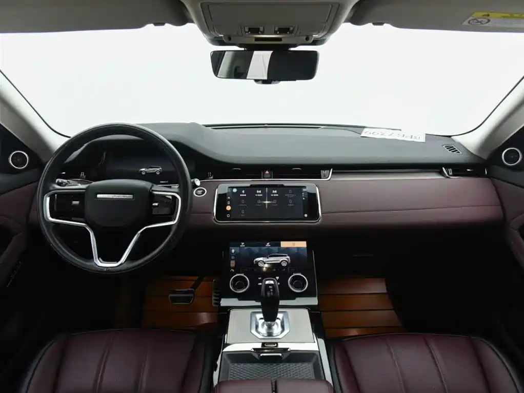 Land Rover Range Rover Evoque 2023 Range Rover Evoque L 249PS Luxury Edition фото 9