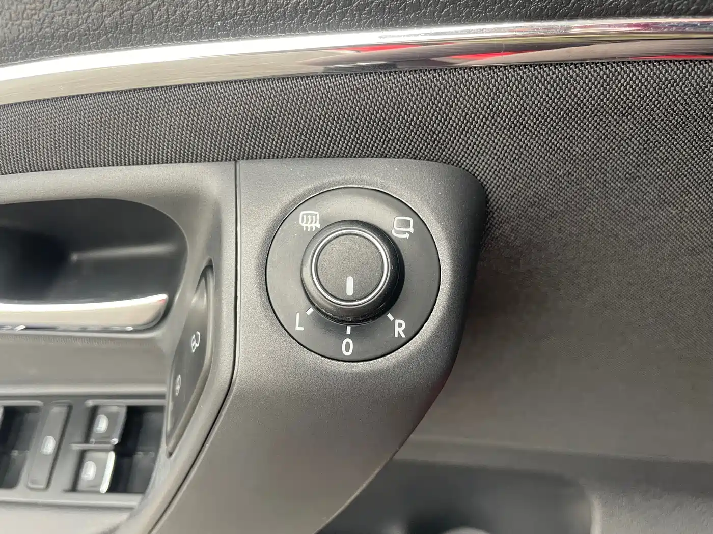 Volkswagen Polo 2016 1.6L Automatic Luxury фото 13