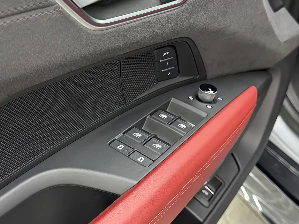 Audi e-tron GT 2023 Base Model фото 8