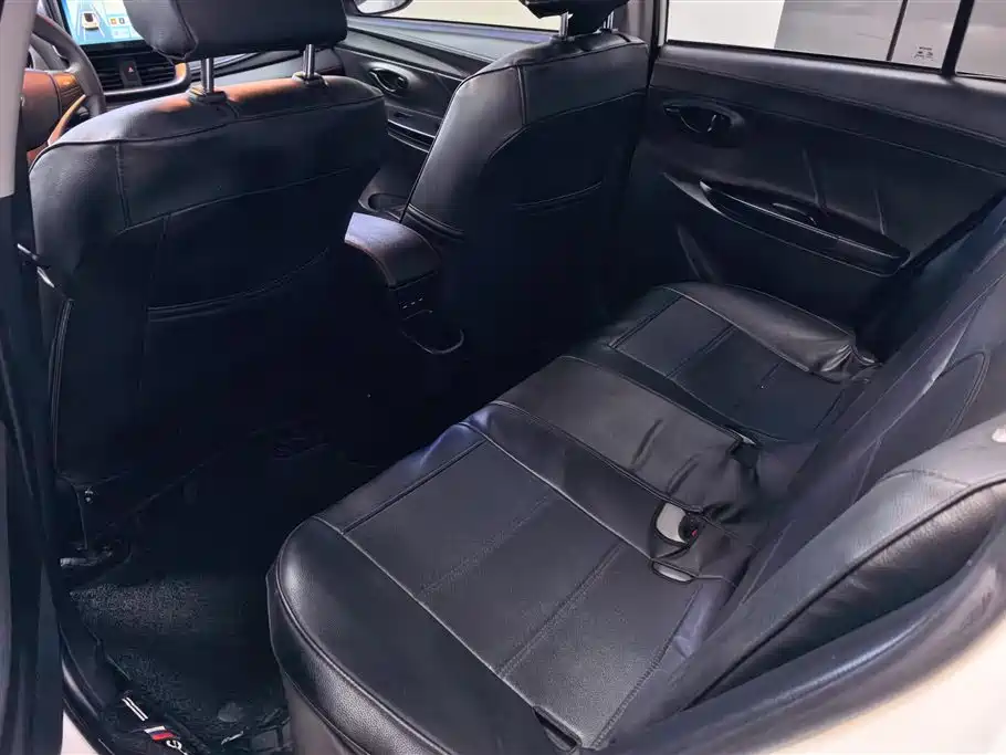 Toyota YARiS L Zhi Xiang 2022 1.5L CVT Leading PLUS Edition фото 11