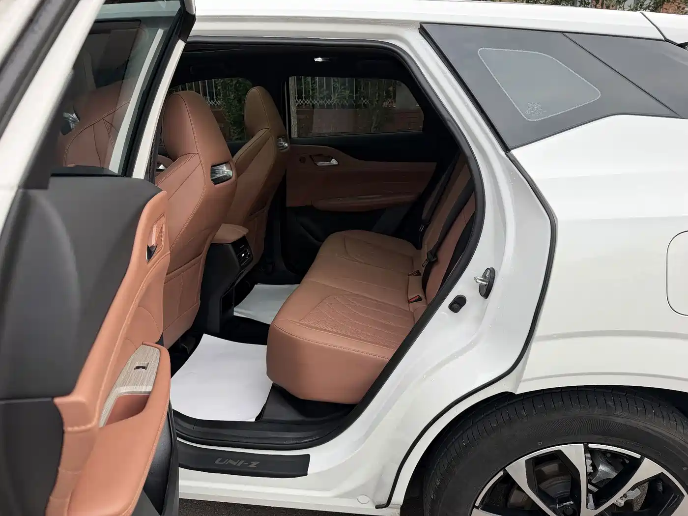 Changan UNI-Z New Energy 2025 2024 Blue Whale iDD 125km Surpassing Edition