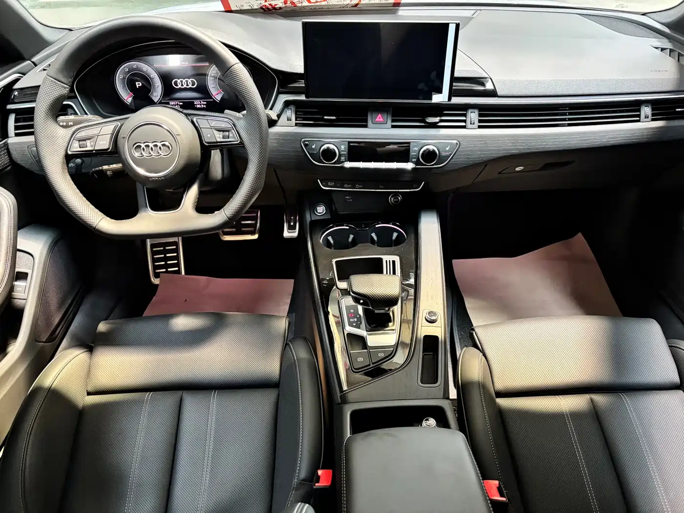 Фото 8 - Audi A4L