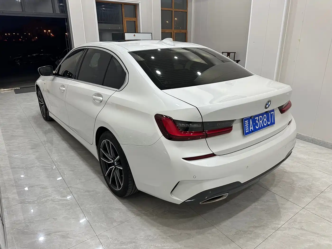 BMW 3-SERIES
