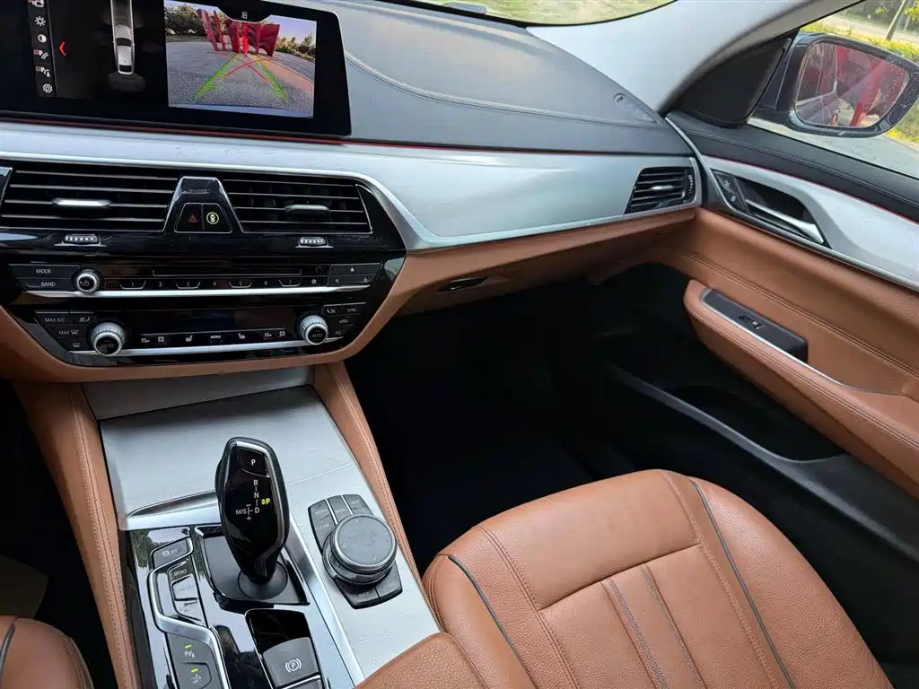 BMW 6 Series GT 2018 630i Luxury Design Package фото 10
