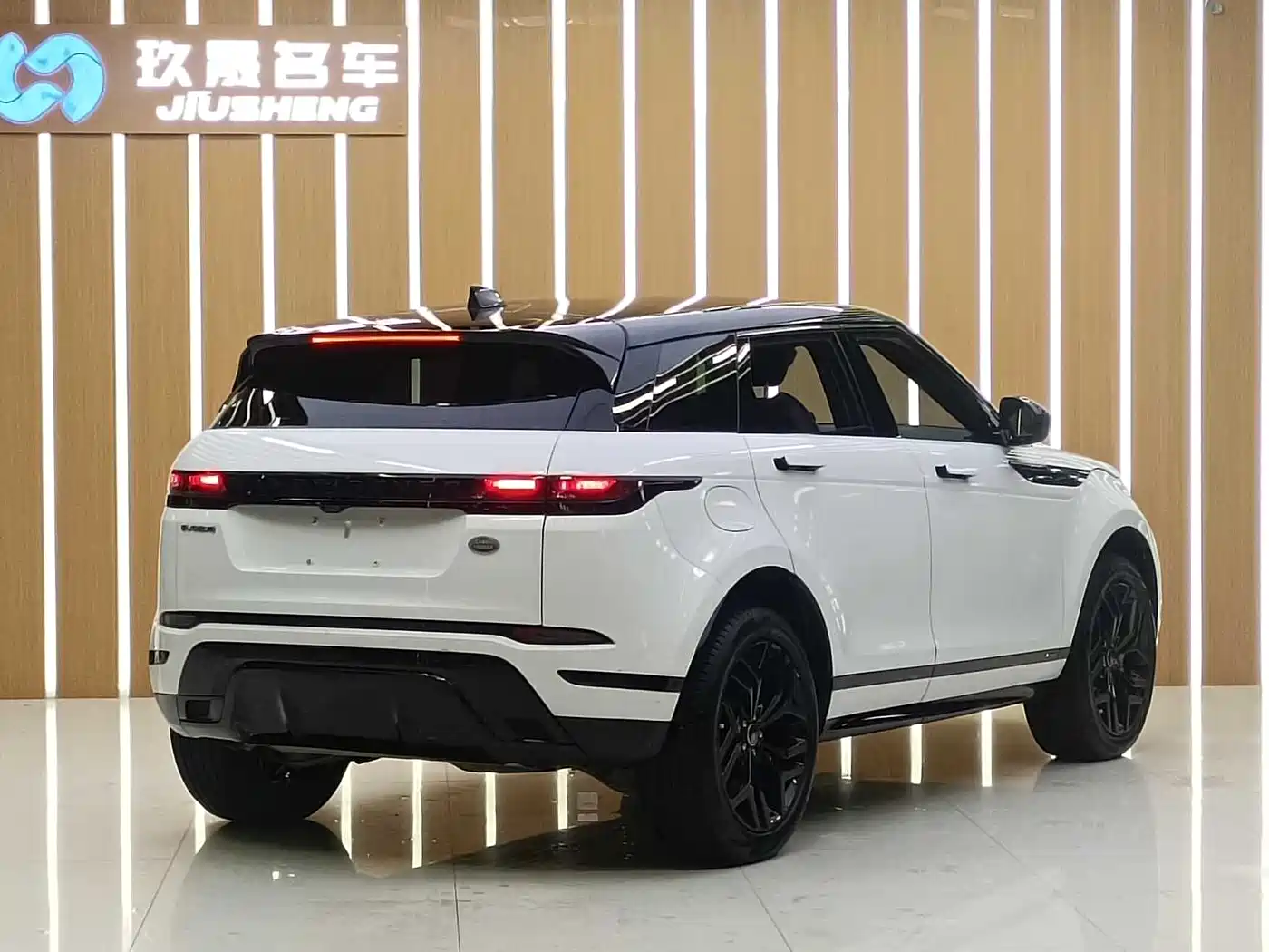 Land Rover Range Rover Evoque 2020 249PS R-DYNAMIC S Sport Edition фото 21