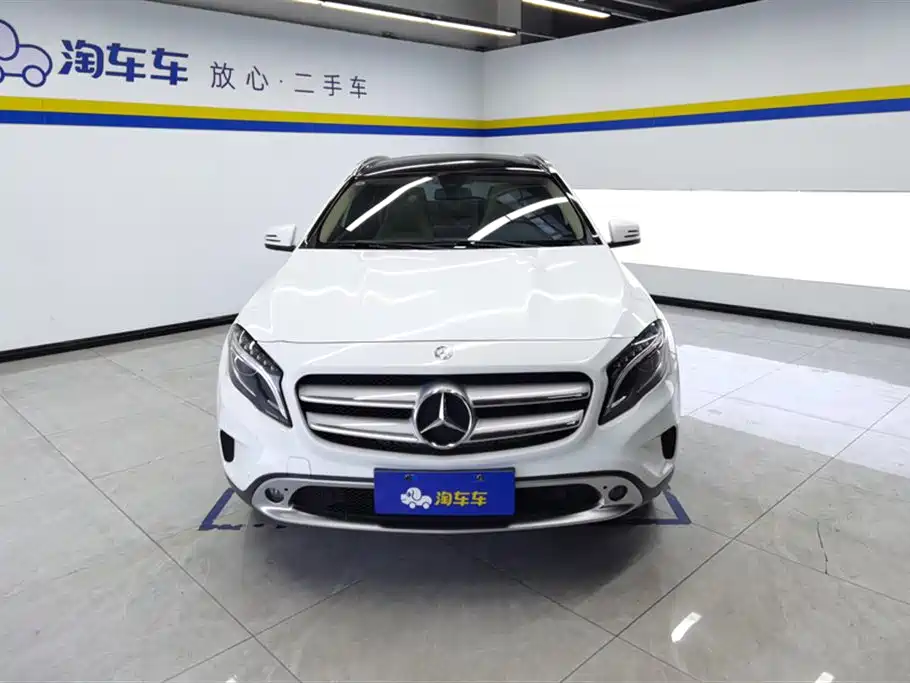 Mercedes-Benz GLA 2016 GLA 200 Fashion фото 2