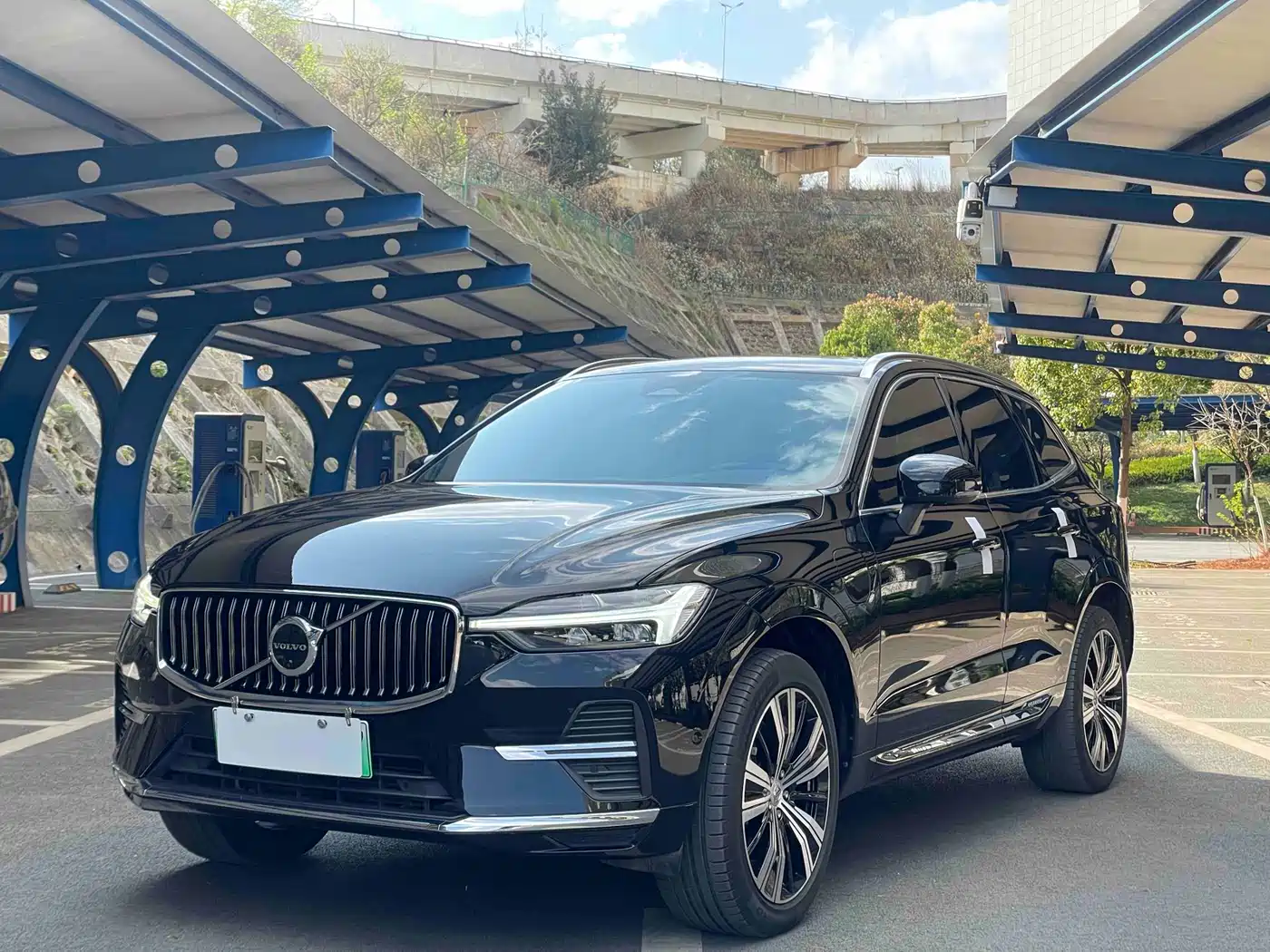 Volvo XC60 Plug-in Hybrid 2023 T8 Plug-in Hybrid Long Range AWD Smart Vision Luxury