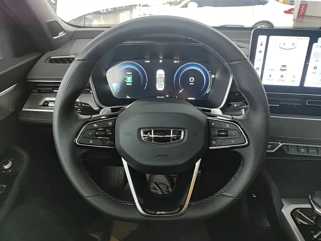 Geely Preface 2025 2024 2.0TD Azure Cloud Edition
