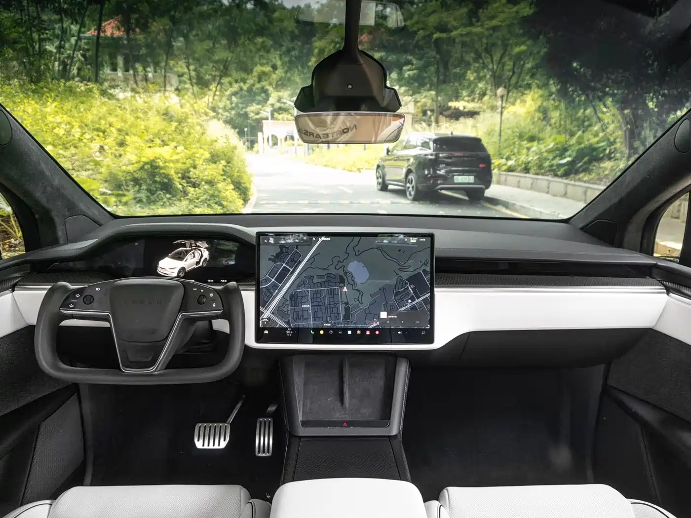 Tesla Model X 2023 Tri-motor AWD Plaid фото 10