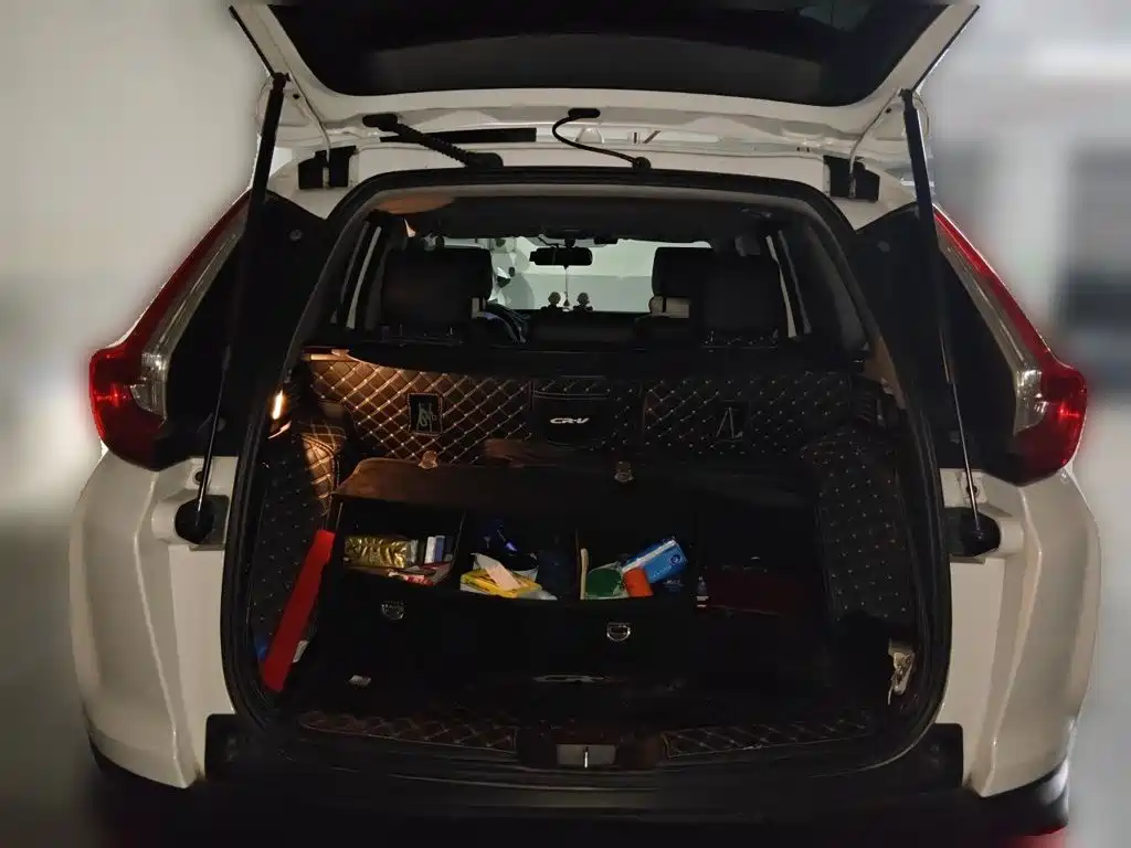 Фото 10 - Honda CR-V