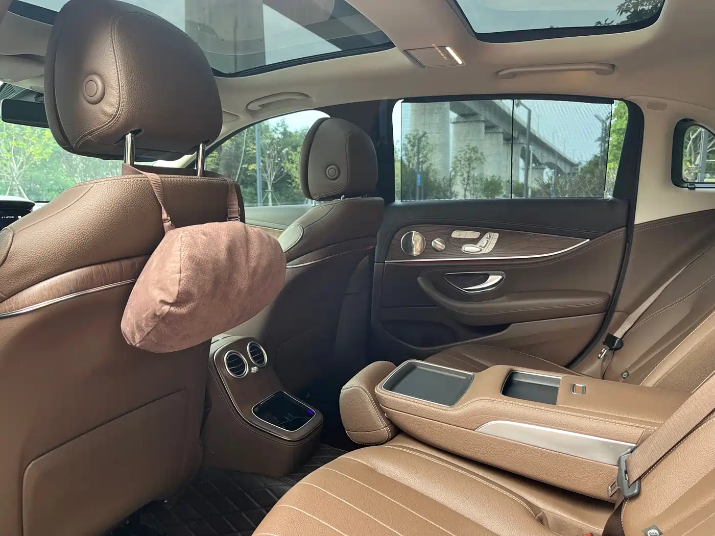 Mercedes-Benz E-Class 2023 E 300 L Luxury фото 6