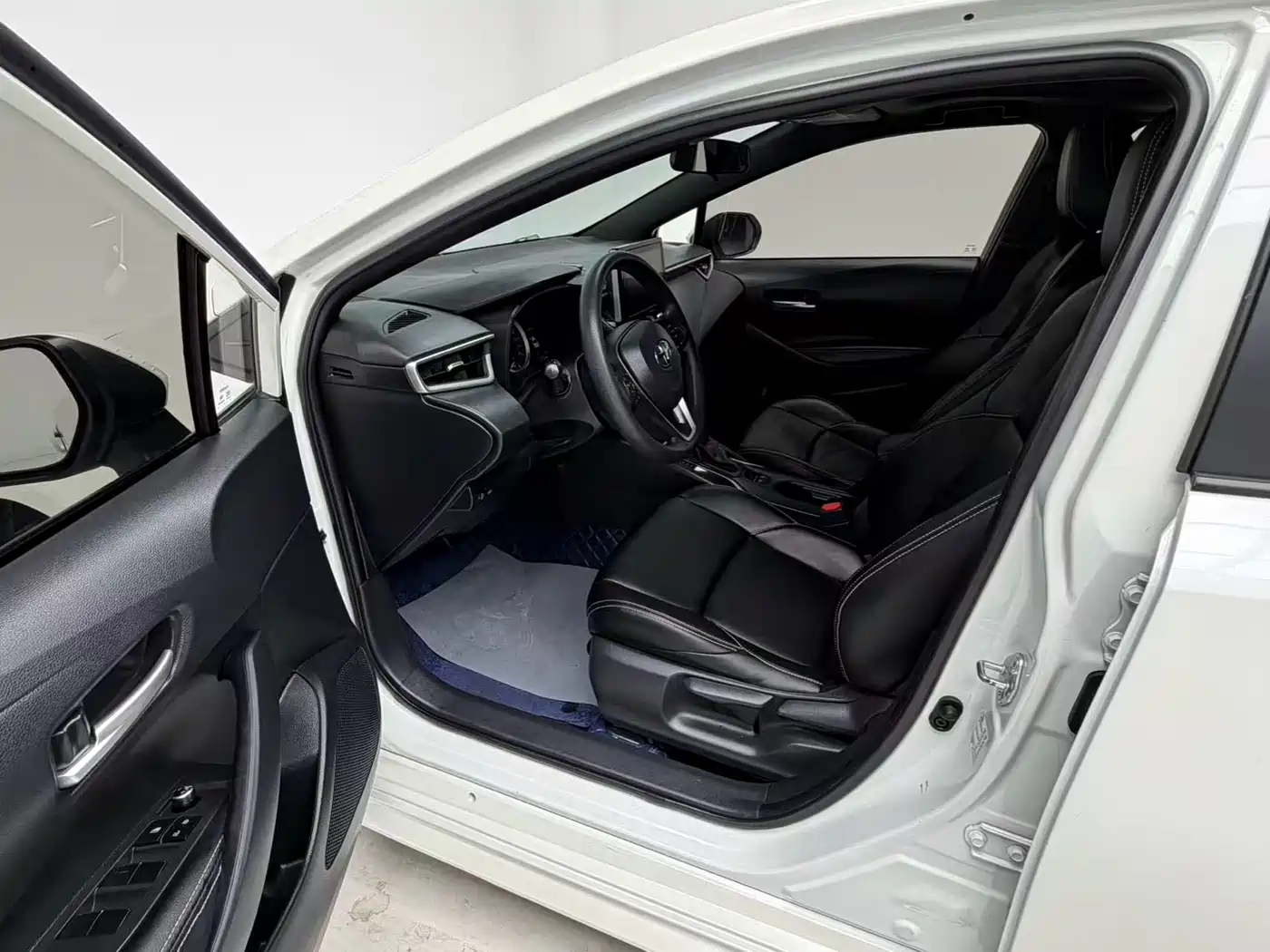 Toyota Levin 2019 185T CVT Luxury Edition China VI фото 11