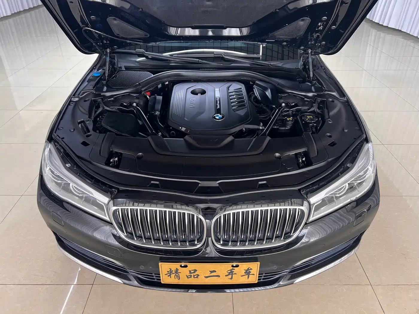BMW 7 Series 2016 740Li Leading Edition фото 8