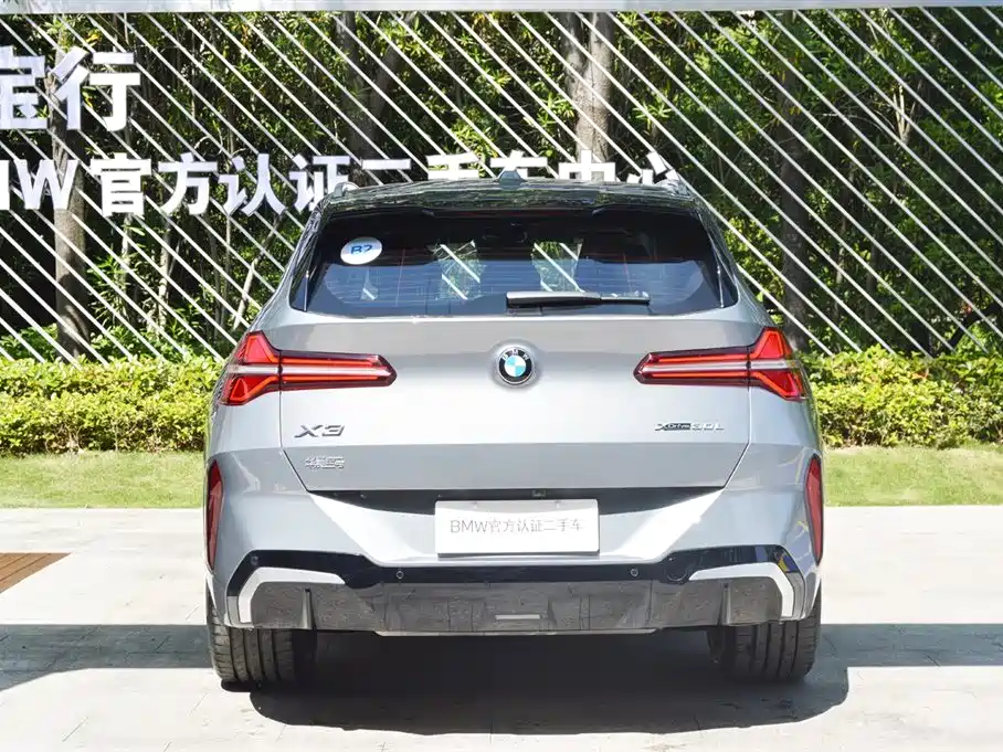 BMW X3 2025 xDrive30L Premium Model M Sport Black Package фото 3