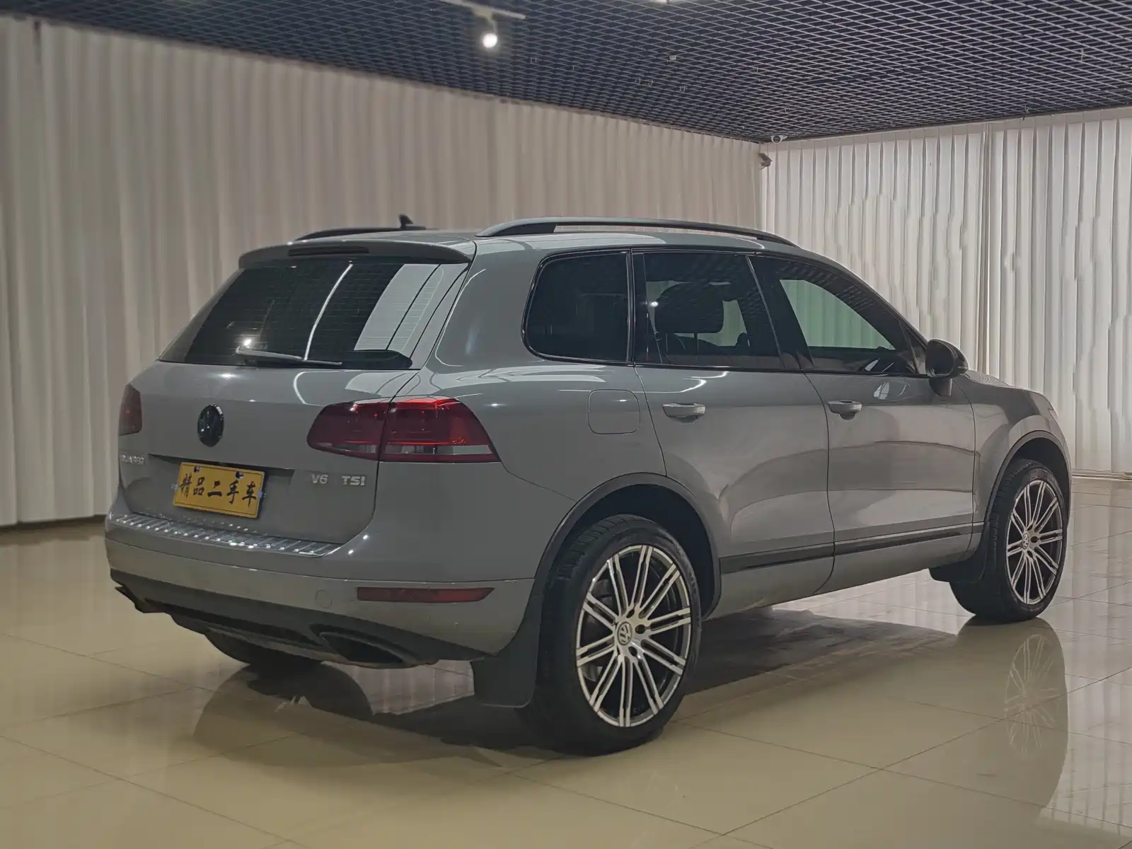Фото 7 - Volkswagen Touareg