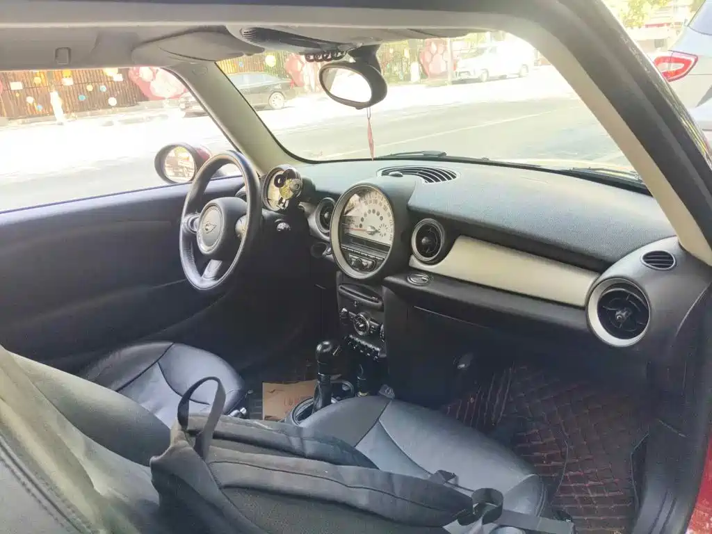 MINI CLUBMAN 2015 2011 1.6L ONE