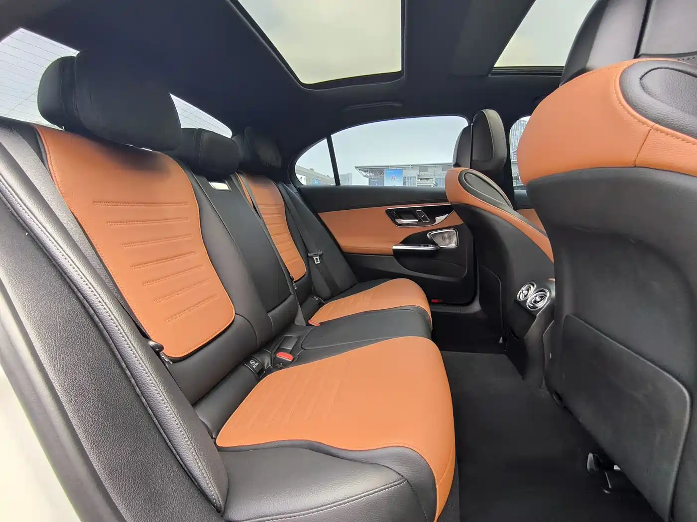 Mercedes-Benz C-Class 2023 Facelift II C 260 L Night Edition фото 18