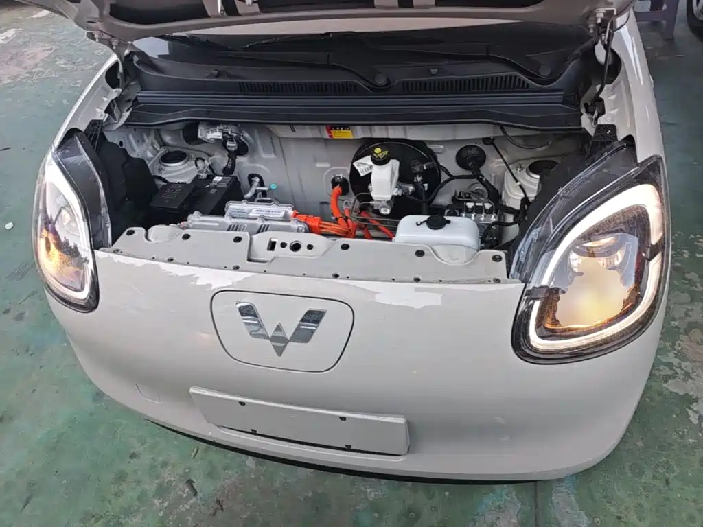 Wuling Motors Hongguang MINIEV 2026 2025 4-Door Advanced