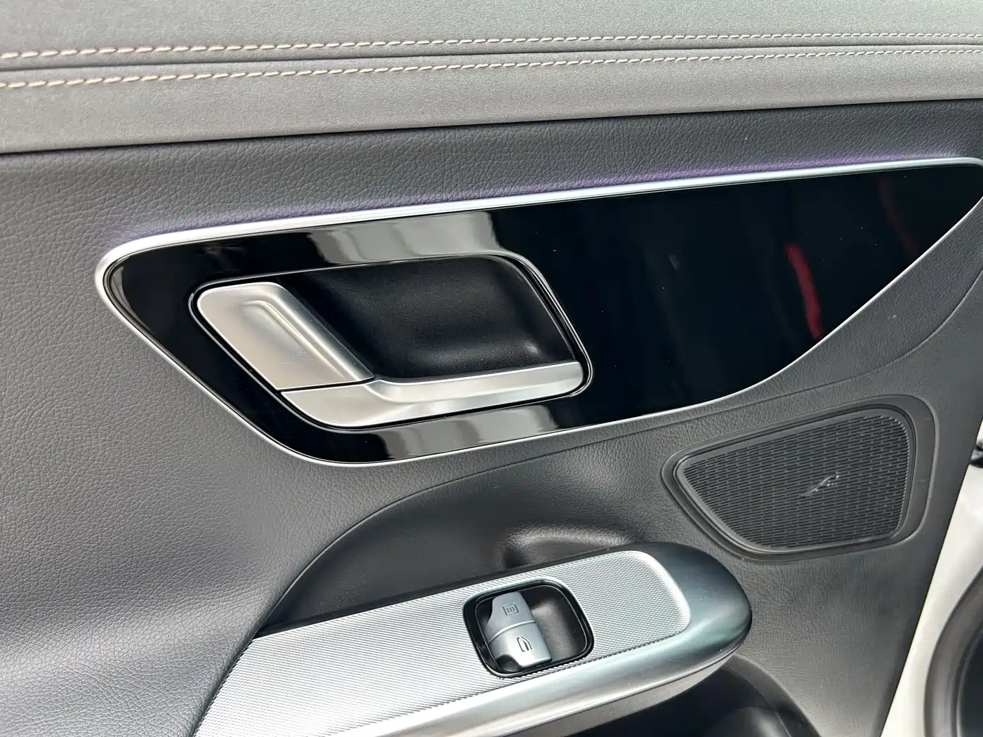 Mercedes-Benz EQE 2022 350 Pioneer Edition фото 11