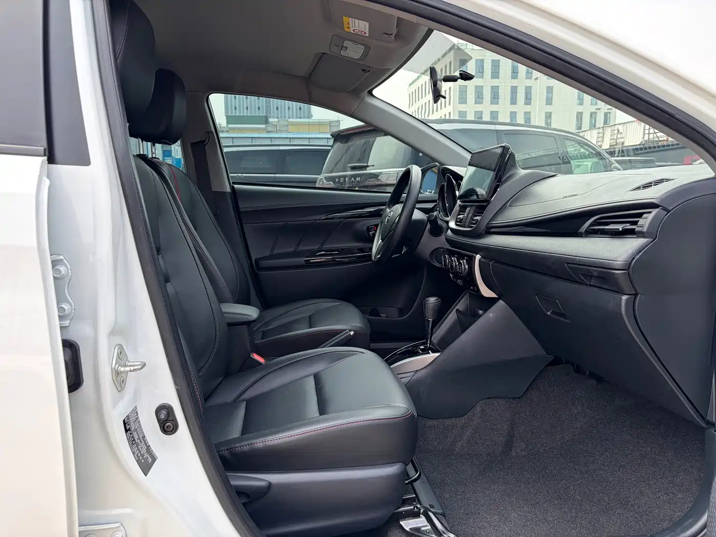 Toyota YARiS L Zhi Xuan 2022 Zhi Xuan X 1.5L CVT Luxury PLUS Edition фото 10