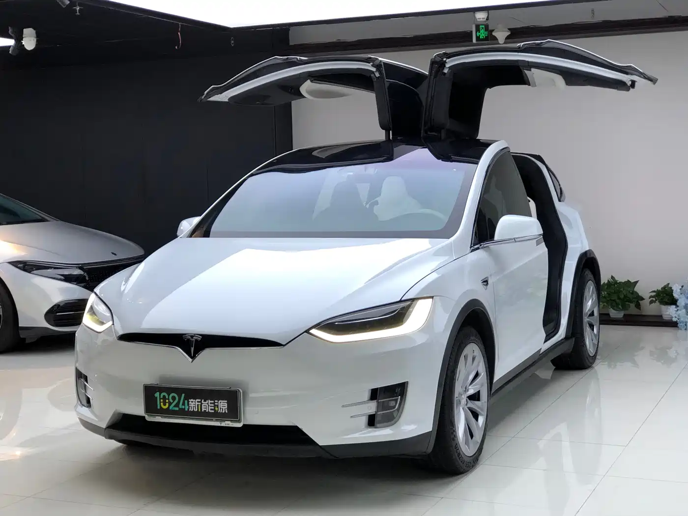  Tesla Model X 2019 Long Range Version